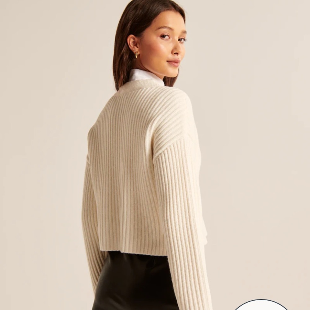 Merino Wool-Blend Ribbed Cardigan - Picture 6 of 7